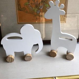 Non toxic baby toys on wheels. Elephant and giraffe. Wood